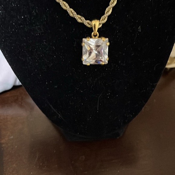 Gorgeous necklace - Picture 3 of 3